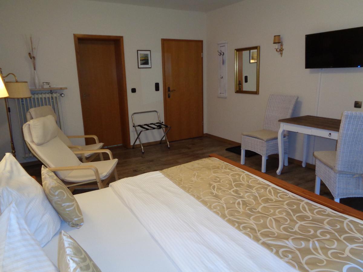 Hotel Garni Eichhornkobel Faßberg エクステリア 写真